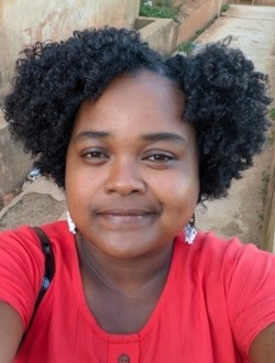 Profil de Stéphanie, une femme célibataire de 32 ans à Antananarivo
