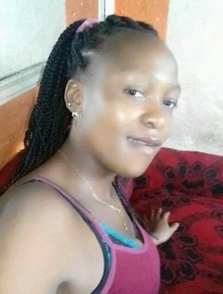 Profil de Laura, une femme célibataire de 28 ans à Suel