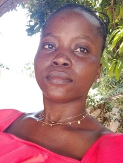 Profil de Adjo, une femme célibataire de 27 ans à Dakar-Marine