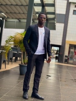 Profil de Brian, un homme célibataire de 21 ans à Yaoundé