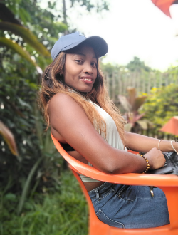 Profil de Soanirina Sarah, une femme célibataire de 35 ans à Toamasina