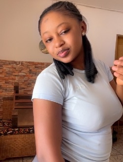 Profil de Maïté, une femme célibataire de 23 ans à Yaoundé