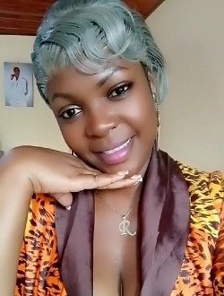 Profil de Sandra, une femme célibataire de 38 ans à Yaoundé