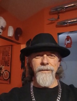 Profil de Bill, un homme célibataire de 57 ans à Tring-Jonction