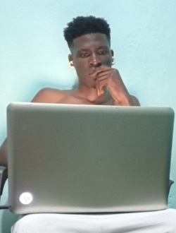 Profil de Marco, un homme célibataire de 26 ans à Douala