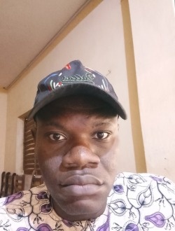 Profil de Roméo, un homme célibataire de 34 ans à Abomey-Calavi