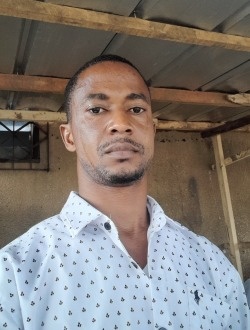 Profil de Marc, un homme célibataire de 35 ans à Gagnoa