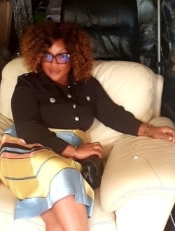 Profil de Mireine, une femme célibataire de 37 ans à Douala