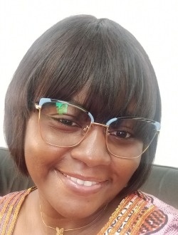 Profil de Poupée, une femme célibataire de 35 ans à Douala