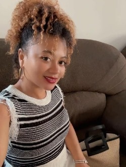 Profil de Mirella, une femme célibataire de 33 ans à Toamasina
