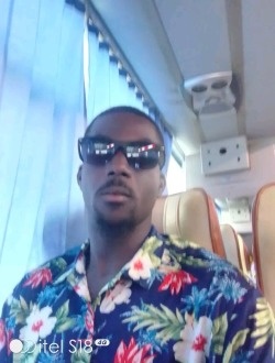 Profil de Roméo, un homme célibataire de 35 ans à Abadjin-Kouté