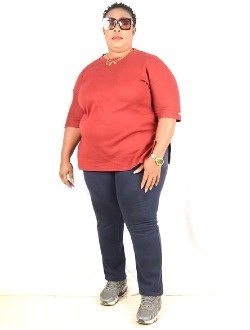 Profil de Suzi Edwige, une femme célibataire de 47 ans à Enongal