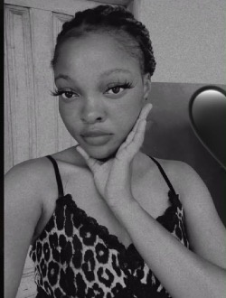 Profil de Belmina, une femme célibataire de 24 ans à Abomey-Calavi