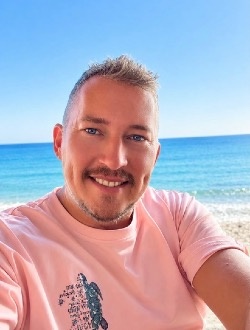 Profil de Naël, un homme célibataire de 42 ans à Menen