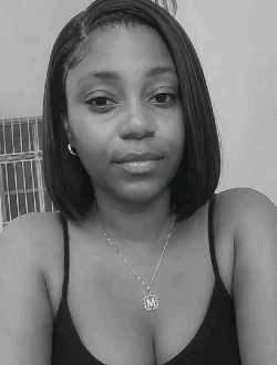 Profil de Lyse, une femme célibataire de 32 ans à Les Cayes