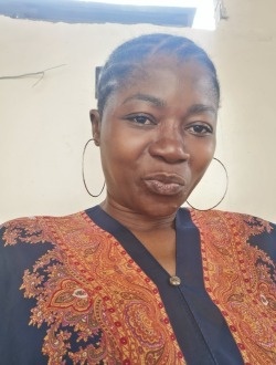 Profil de Victorine, une femme célibataire de 42 ans à Mangala
