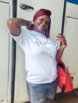Profil de Nadège, une femme célibataire de 38 ans à Yaoundé