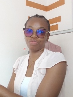 Profil de Israel, une femme célibataire de 44 ans à Douala