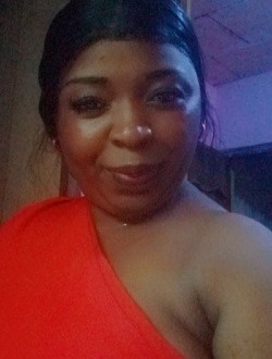 Profil de Lomia, une femme célibataire de 40 ans à Abang