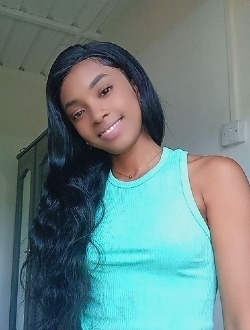 Profil de Nia, une femme célibataire de 22 ans à Port Louis