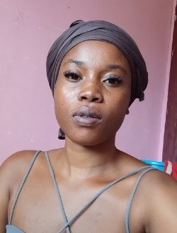 Profil de Thérèse, une femme célibataire de 27 ans à Douala