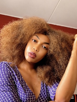 Profil de Ruth, une femme célibataire de 30 ans à Abidjan