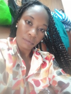 Profil de Nafissa, une femme célibataire de 32 ans à Yaoundé