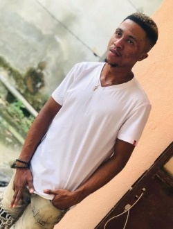 Profil de Junior, un homme célibataire de 27 ans à Douala