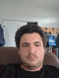 Profil de Gabriel, un homme célibataire de 18 ans à Farnham