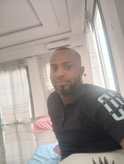 Profil de Abdoukarim, un homme célibataire de 38 ans à Abattoirs