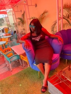 Profil de Roustiane, une femme célibataire de 31 ans à Yaoundé
