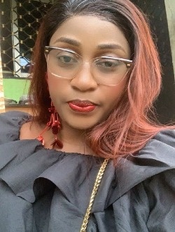 Profil de Rosy, une femme célibataire de 43 ans à Douala