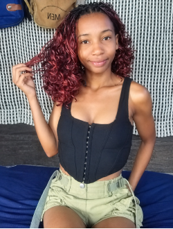 Profil de Louna, une femme célibataire de 23 ans à Maroantsetra