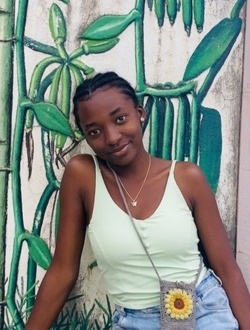 Profil de Tatchumina, une femme célibataire de 21 ans à Antsirabe