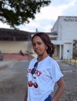 Profil de Olia, une femme célibataire de 21 ans à Farafangana