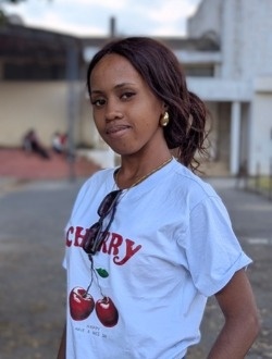 Profil de Olia, une femme célibataire de 21 ans à Farafangana