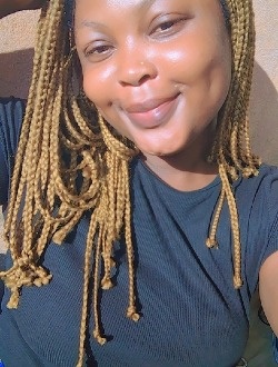 Profil de Dame Gémeaux, une femme célibataire de 27 ans à Lomé