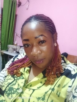 Profil de Ariane, une femme célibataire de 33 ans à Yaoundé