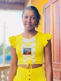 Profil de Chantié, une femme célibataire de 31 ans à Sambava