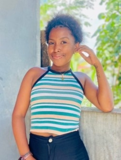 Profil de AndrÉa, une femme célibataire de 20 ans à Antalaha