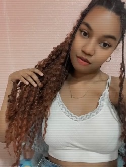 Profil de Sami, une femme célibataire de 26 ans à Toamasina