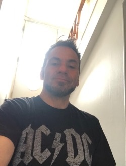 Profil de Luka, un homme célibataire de 47 ans à Québec