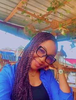 Profil de Amandine, une femme célibataire de 35 ans à Yaoundé