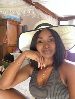 Profil de Clarine, une femme célibataire de 30 ans à Antananarivo