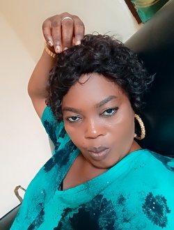 Profil de Fafa, une femme célibataire de 44 ans à Lomé