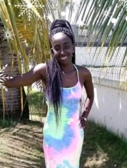 Profil de Nantenaina, une femme célibataire de 36 ans à Toamasina