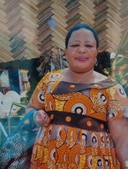 Profil de Justine, une femme célibataire de 48 ans à Akonolinga