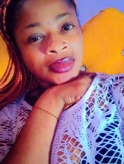 Profil de Sharone, une femme célibataire de 36 ans à Douala