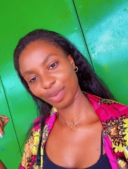 Profil de Kerene, une femme célibataire de 30 ans à Kinshasa