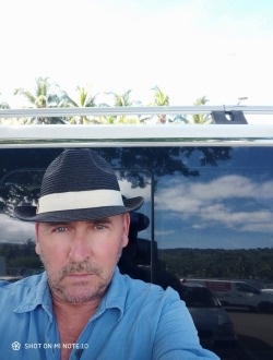 Profil de Dan, un homme célibataire de 62 ans à Le Port
